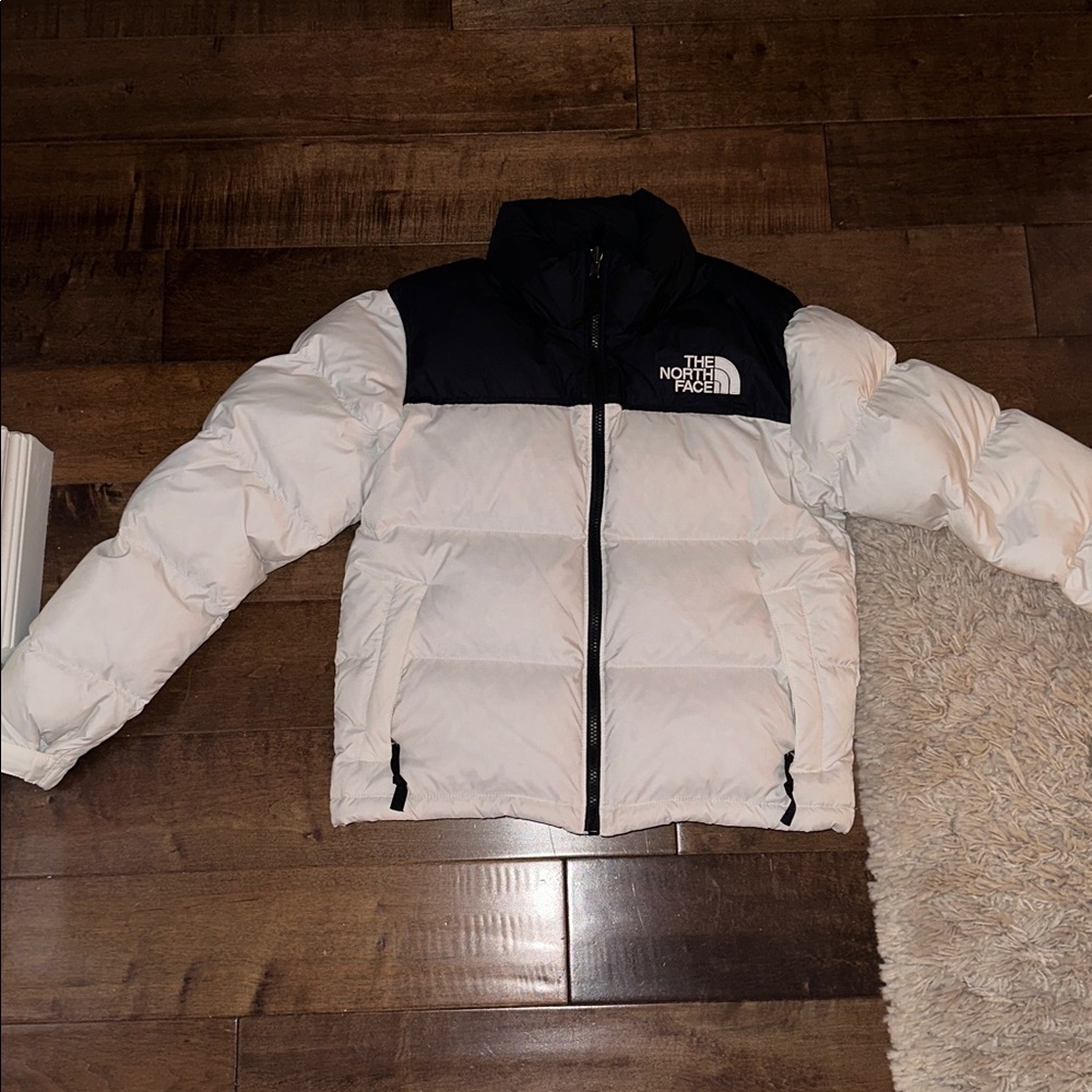 The North Face 1996 Retro Nuptse Jacket Gardenia White/TNF Black Small - Picture 9 of 16